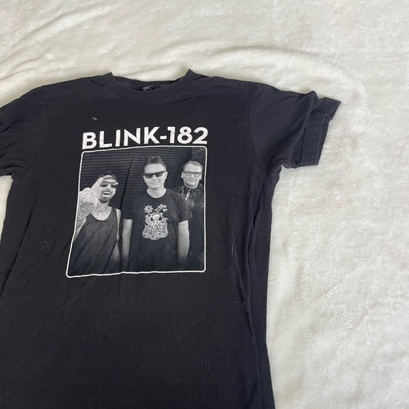 Blink-182 Black 2016 Graphic Women's Tee - Picture 2 of 4